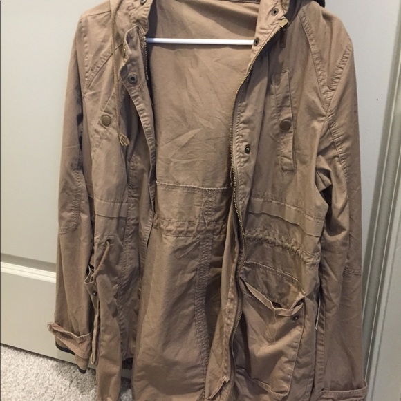 Tan Jacket Light weather - Picture 1 of 3